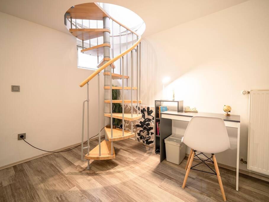 Modernes Apartment Auf 2 Etagen In Ruhiger Lage Zentral Zu Stadion Und Westfalenhallen Dortmund Exterior foto